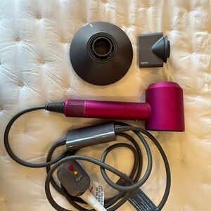 Dyson Supersonic Hair Dryer in Fuchsia and Gray